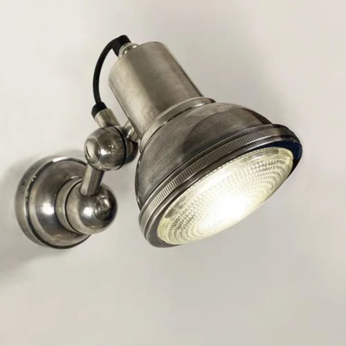 Memphis Antiek Zilver Wandlamp