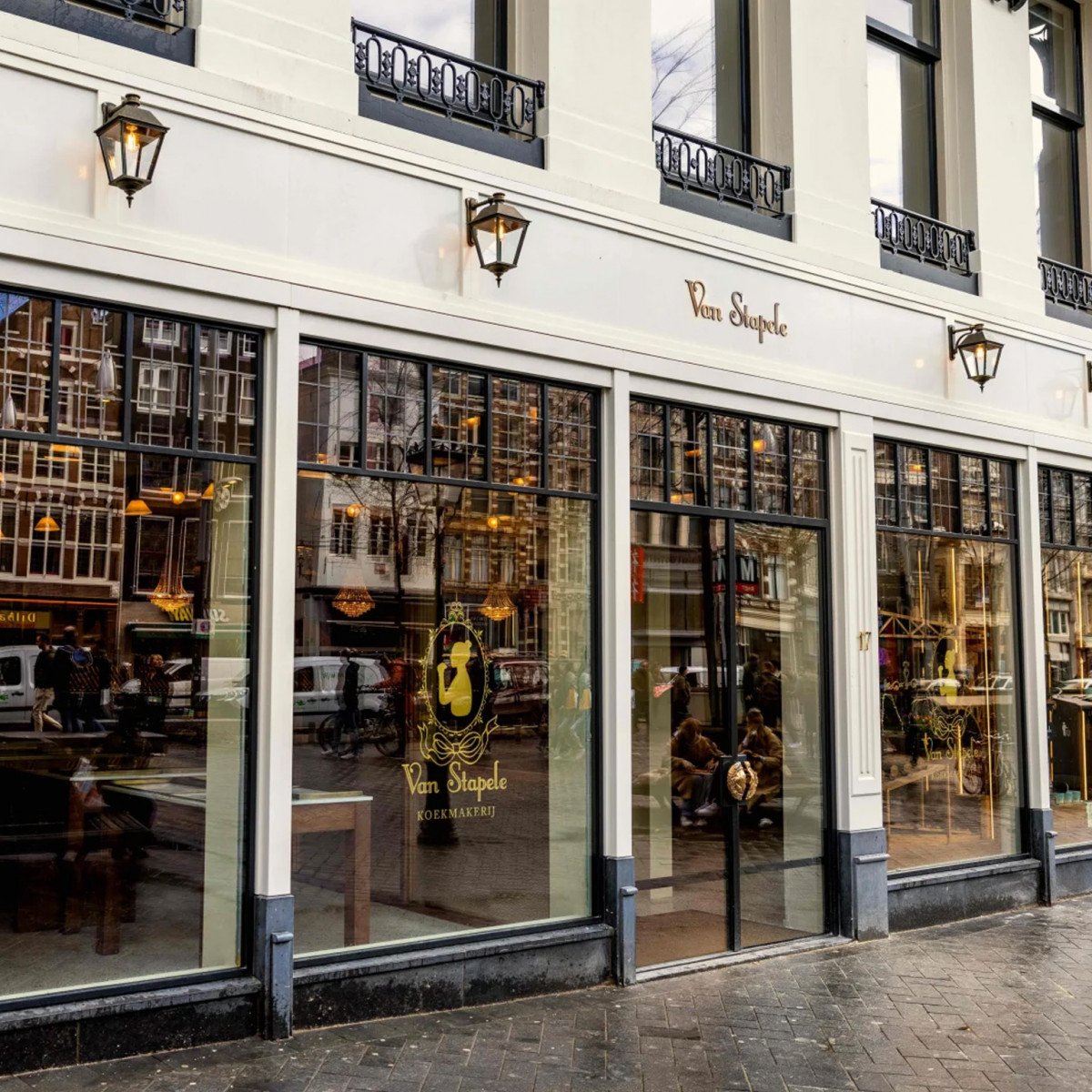 buitenverlichting, klassieke buitenlamp van KS Verlichting, massief bronzen gevellantaarn in strak klassiek landelijke stijl, exclusieve unieke KS verlichting voor aan de gevel, buitenlamp Halle M Brons