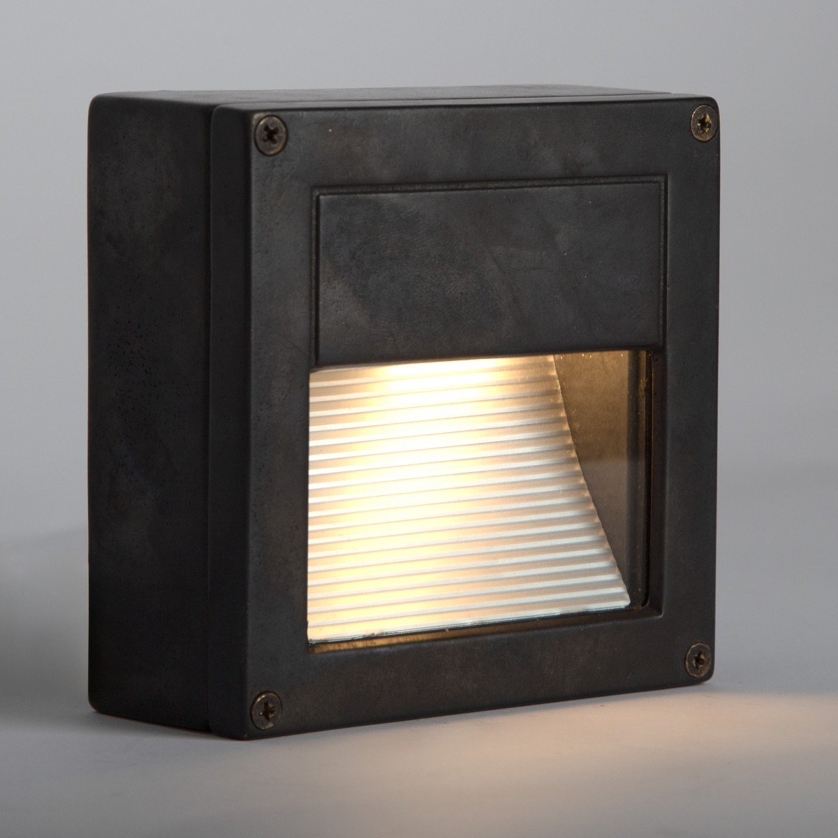 muurlamp zwart brons G9 fitting nautisch downlighter