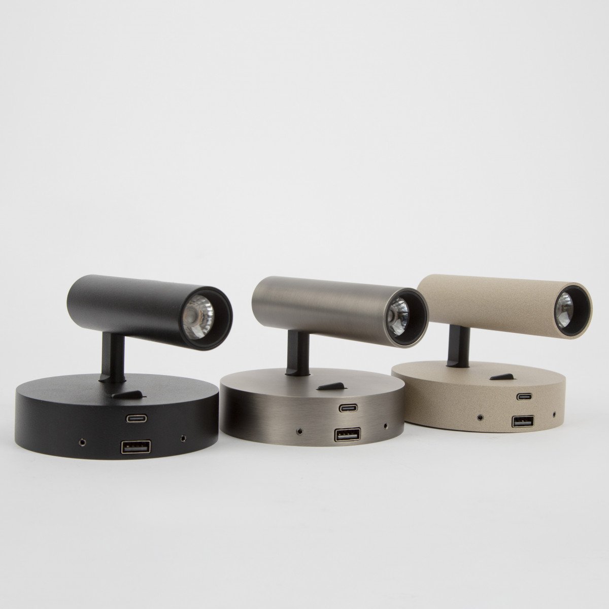 Richtbare wandspot USB - USB-C gun metal aluminium
