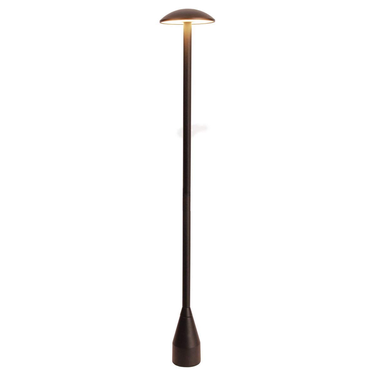 Staande LED-terraslamp van 80 cm hoog met cortenstaal-kleurige coating en indirect licht.