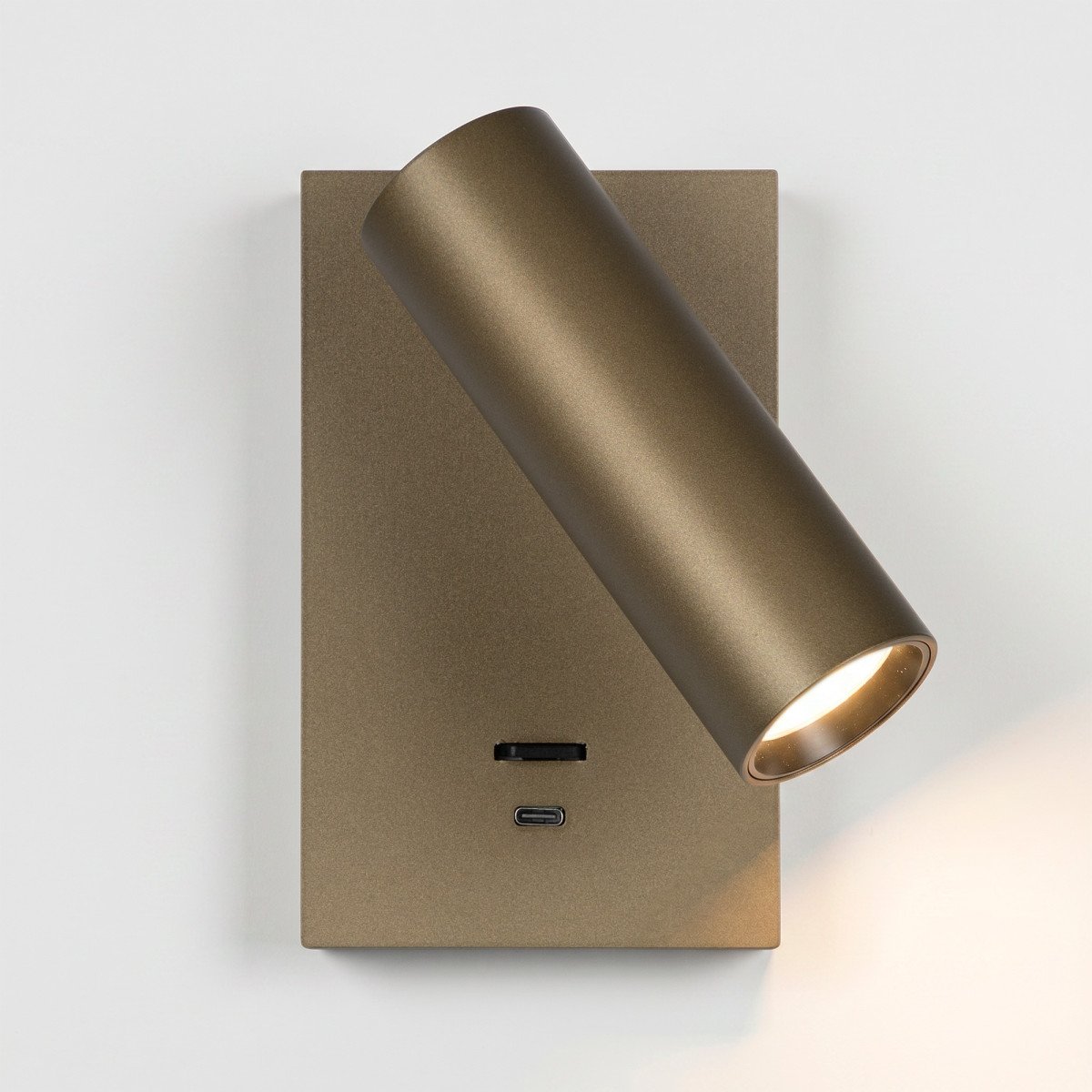 Elias Brons Met USB-C Wandlamp