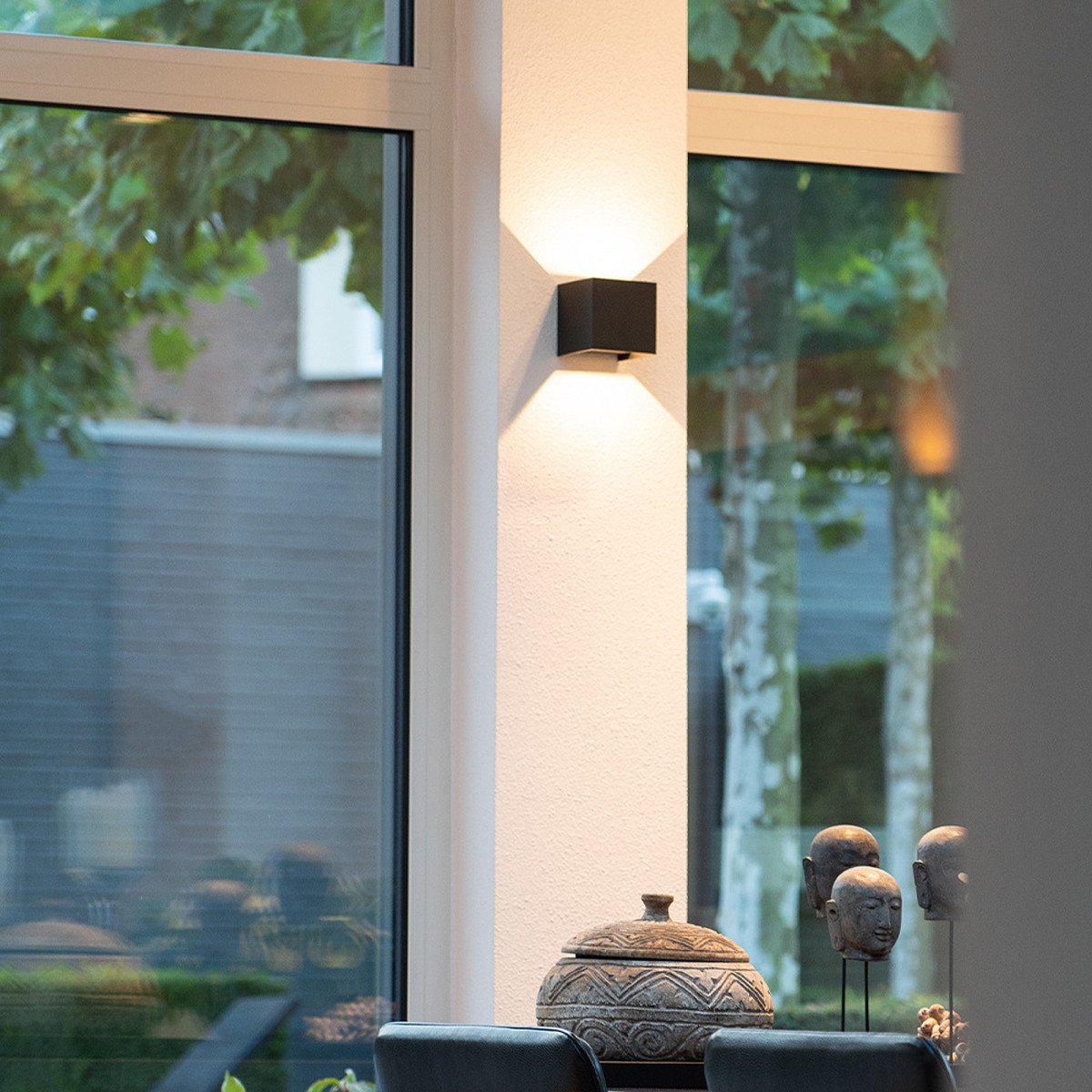 Binnenverlichting Shift up en downlighter muurlamp met modern design in witte kleur