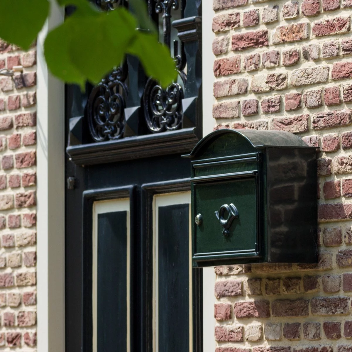 Muurbrievenbus B13 Zwart