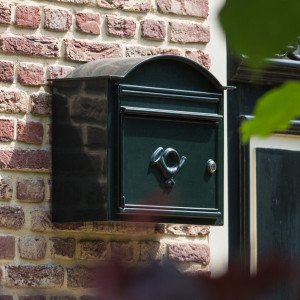 Muurbrievenbus B13 Groen Muurbrievenbus B13 Groen
