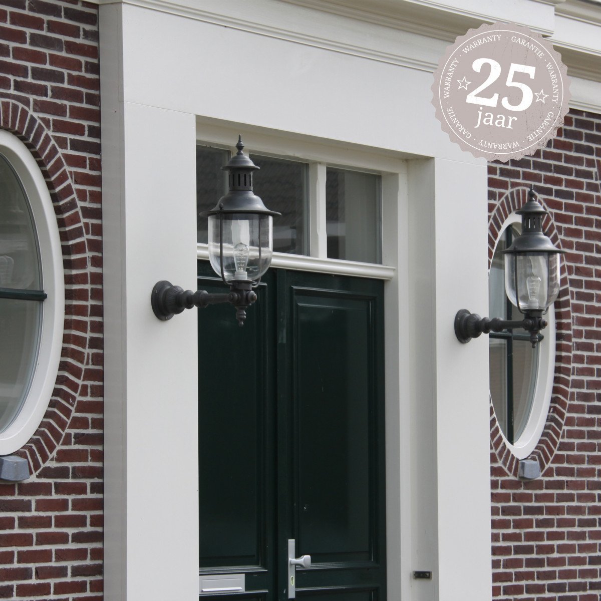 Klassieke bronzen muurlamp Lindau L met koperen deksel