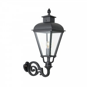Klassieke muurlamp Vondel A in vierkante vorm en sierlijke details uitgevoerd in zwarte kleur Klassieke muurlamp Vondel A in vierkante vorm en sierlijke details uitgevoerd in zwarte kleur