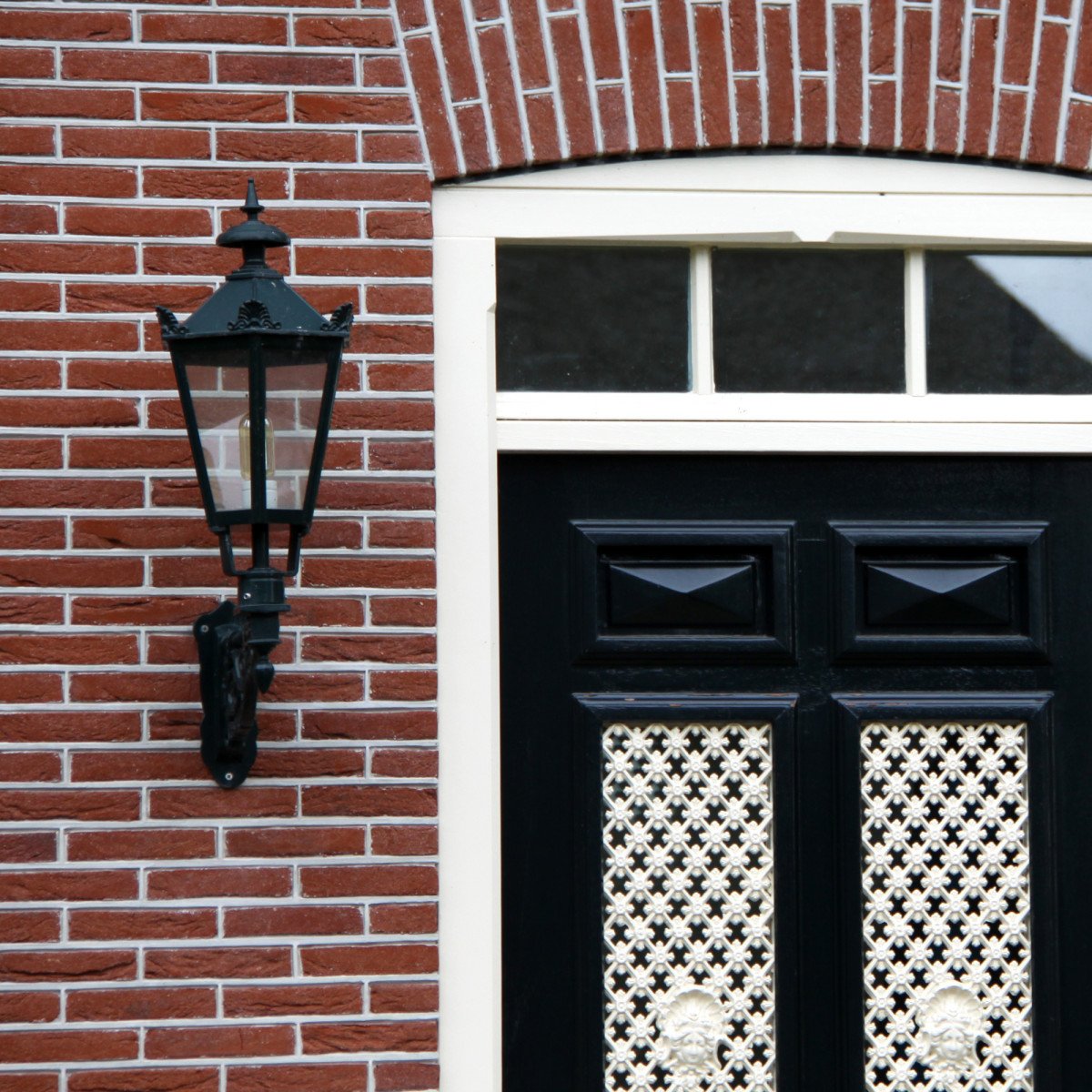 Klassieke buitenlamp Spaarne M van KS Verlichting strakke stijlvol klassiek vormgegeven buitenverlichting voor aan de wand