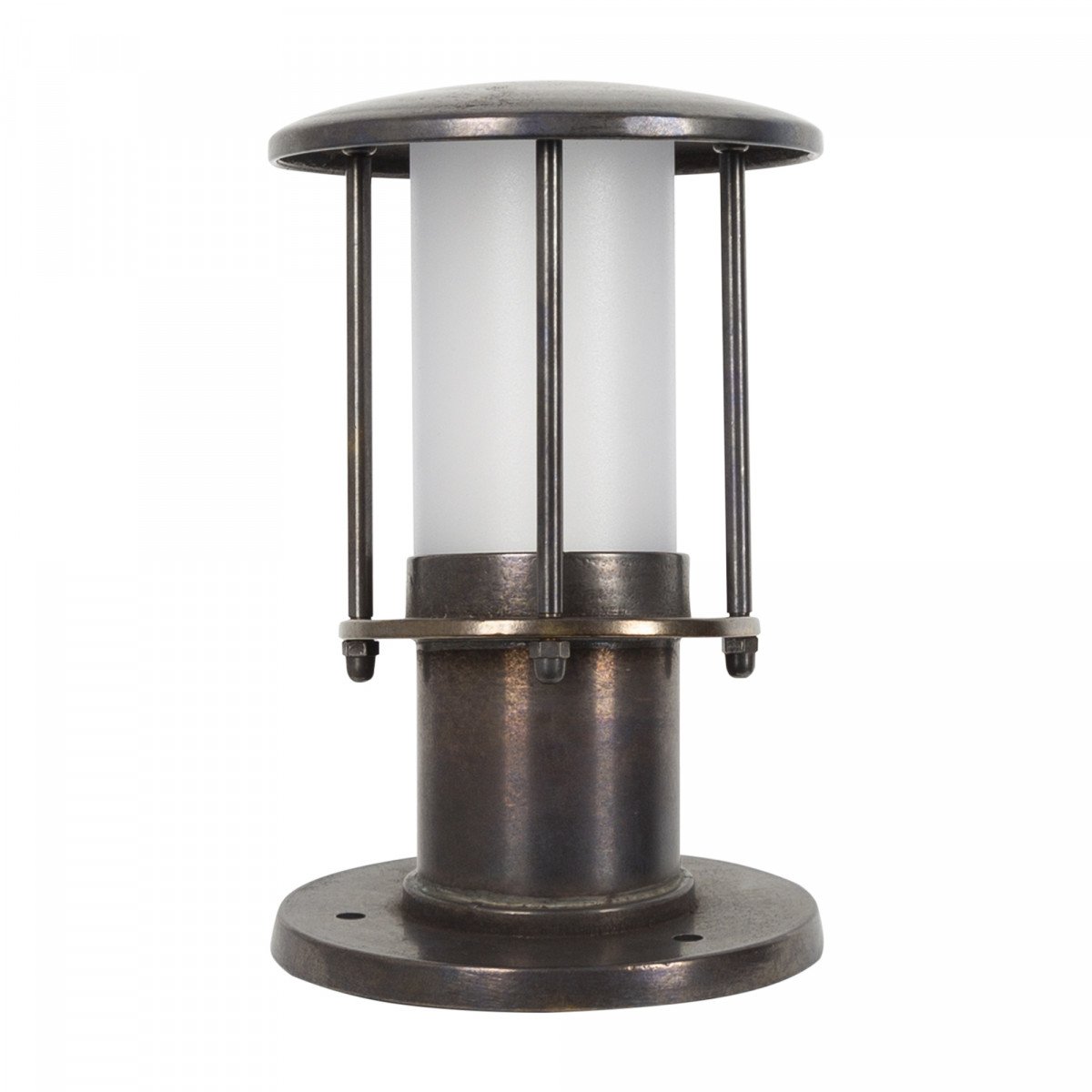 Resident 3 messing sokkellamp in donker brons met matte beglazing en klassieke maritieme vorm.