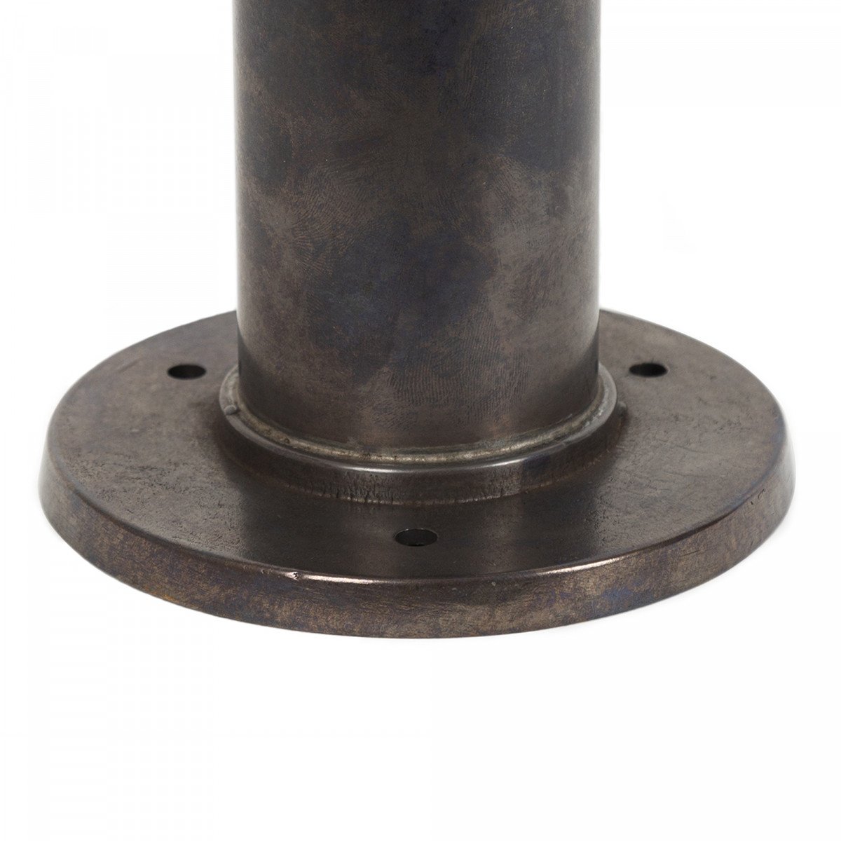 Resident 3 messing sokkellamp in donker brons met matte beglazing en klassieke maritieme vorm.