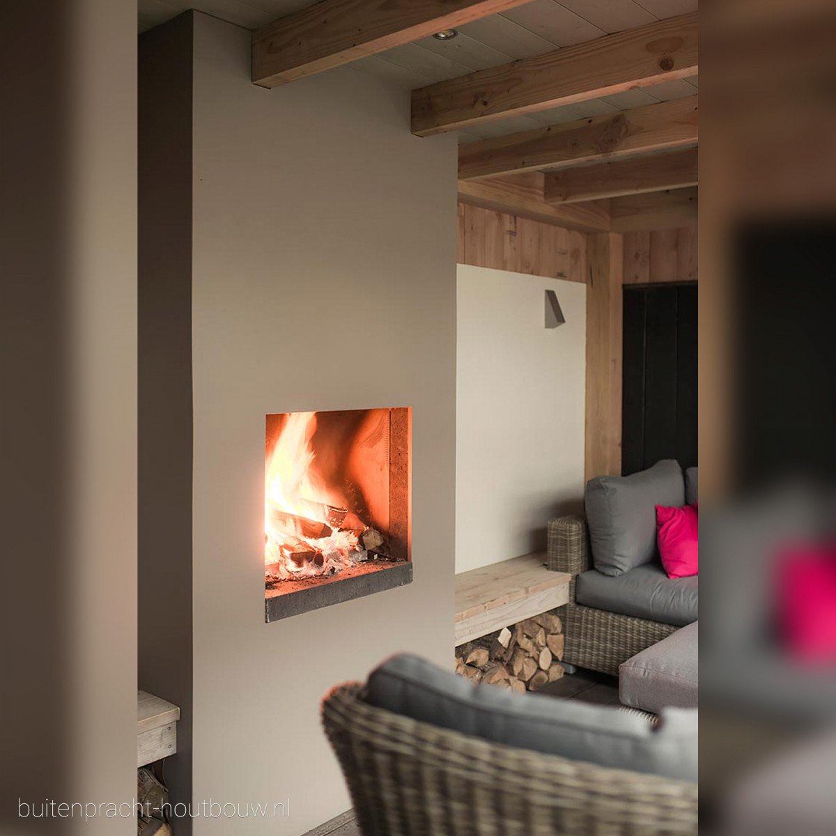 Muurspot Downlighter S RVS, compacte wandlamp met GU10 fitting en neerwaartse lichtbundel in roestvast staal.