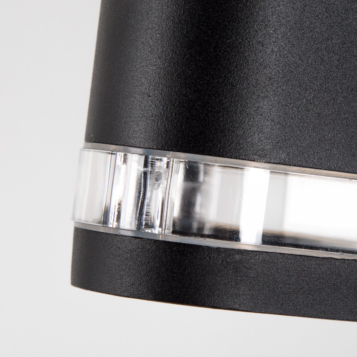Ambient wandlamp up & down zwart aluminium, dubbelzijdige buitenlamp met GU10 fitting en helder afgeschermd lichtbeeld. 