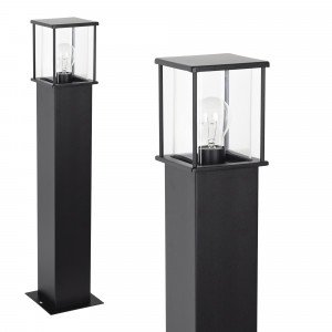 Zwarte tuinlamp 70 cm hoog strak design verlichtingsarmatuur voor buiten vierkante paal met box design lantaarnkap met heldere beglazing rondom lichtval Zwarte tuinlamp 70 cm hoog strak design verlichtingsarmatuur voor buiten vierkante paal met box design lantaarnkap met heldere beglazing rondom lichtval