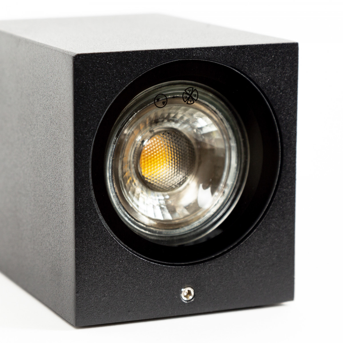 Geo wandlamp zwart aluminium, moderne wandspot en downlighter voor binnen en buiten met GU10 fitting en IP54.
