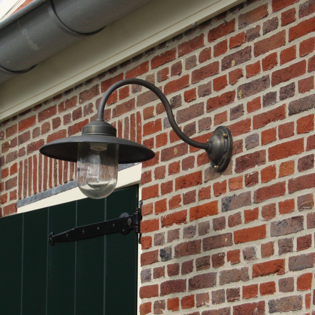 Stallamp met zwanenhals, brons en koper. De Landes - Duurzame KS kwaliteitsverlichting. 