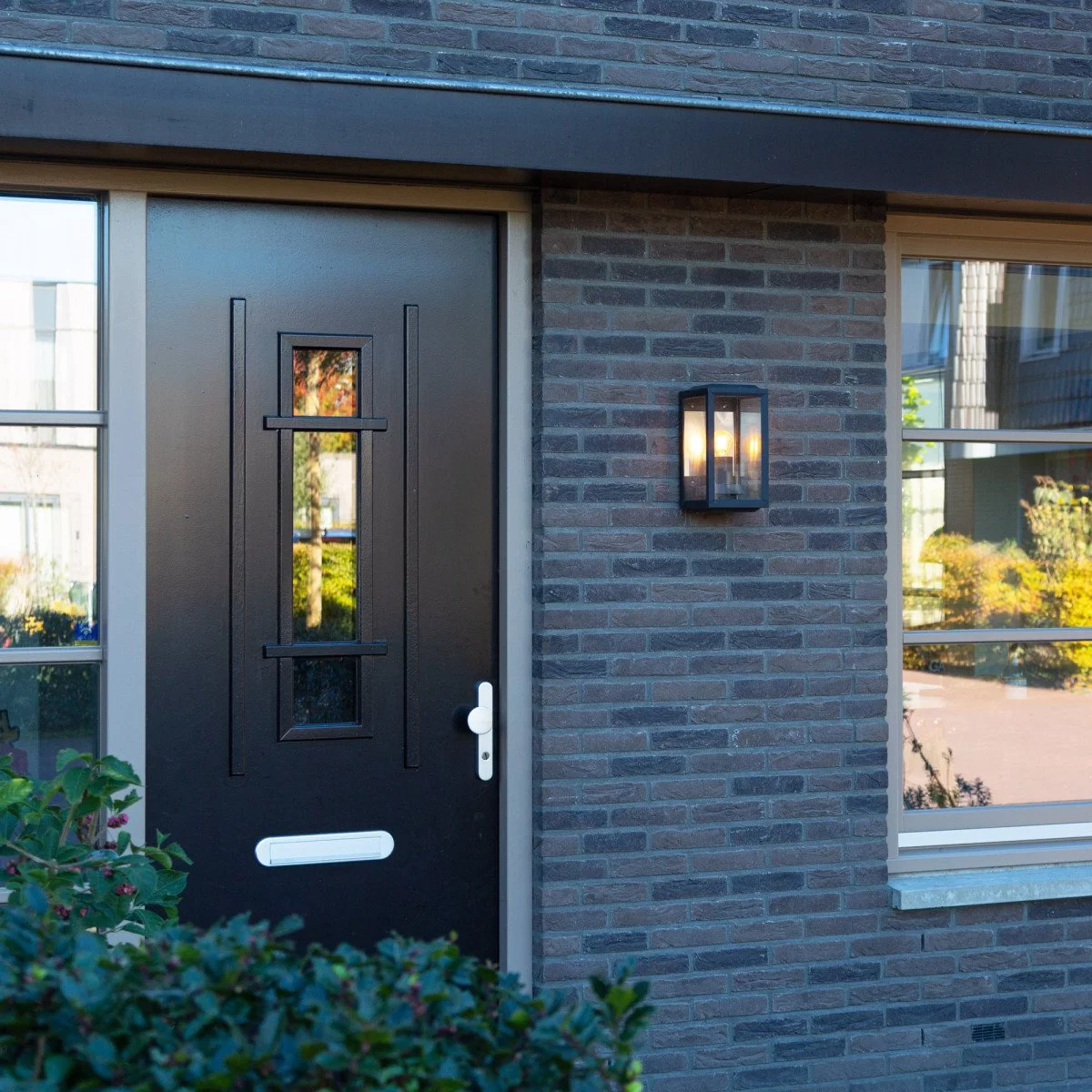 Buitenlamp 't Gooi L - tijdloos en strakke buitenverlichting