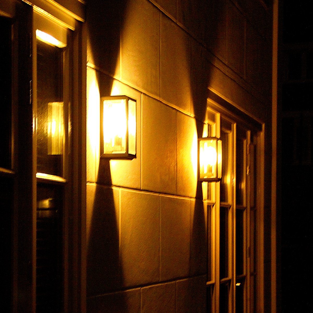 verandalamp, buitenlamp 't Gooi, strak vormgegeven trendy buitenverlichting voor aan de muur van KS Verlichting