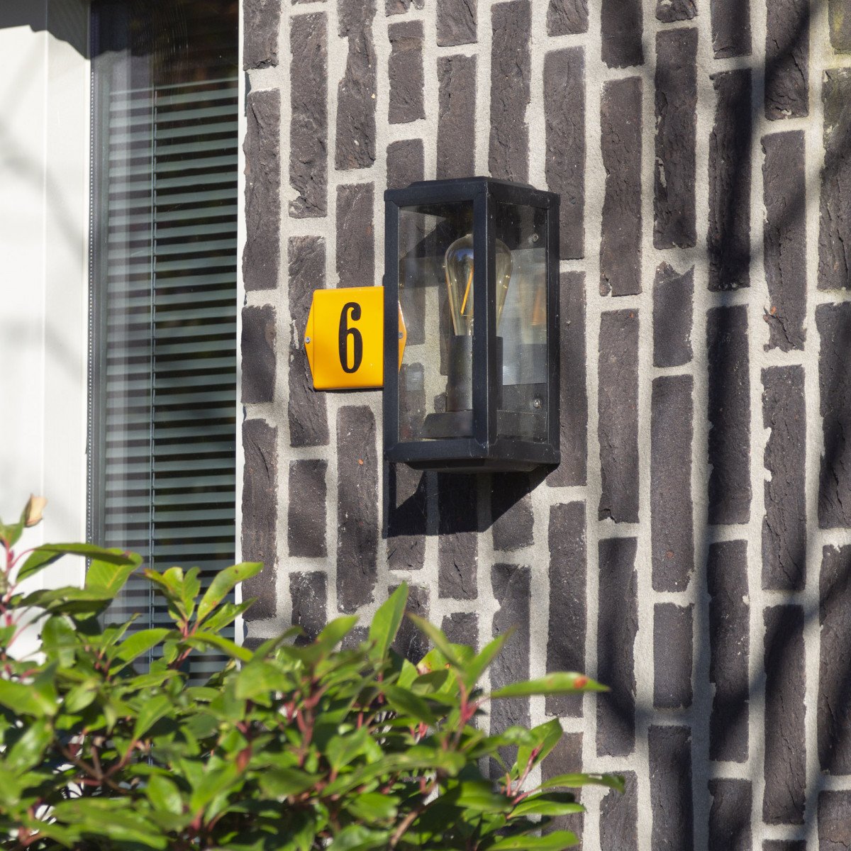 verandalamp, buitenlamp 't Gooi, strak vormgegeven trendy buitenverlichting voor aan de muur van KS Verlichting