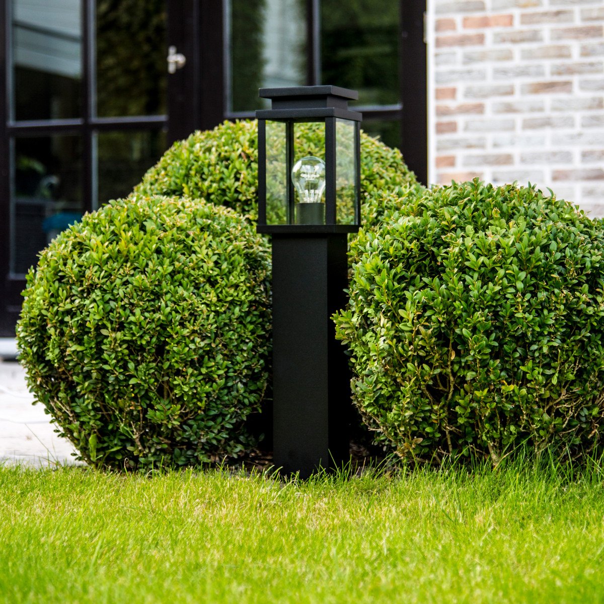 Stijlvol strak vormgegeven tuin- en terrasverlichting, Jersey terras.