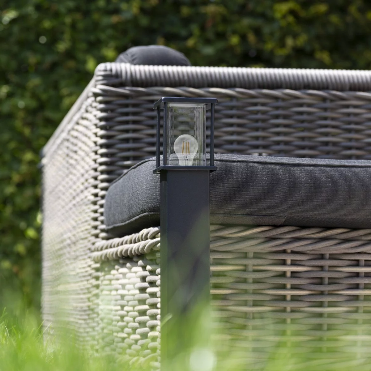 LQZCXMF Tuinlamp voor buiten met zwarte afwerking, zuil voor vierkante omheining, paallamp, waterdicht IP54, met sokkel voor montage op de most, buitenapparaat voor omheining