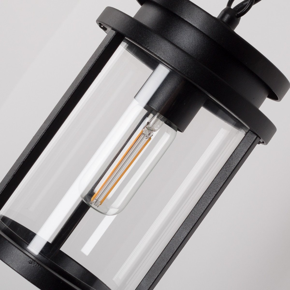 7605 Sydney aan Ketting – Elegante verlichting voor buitenruimtes 