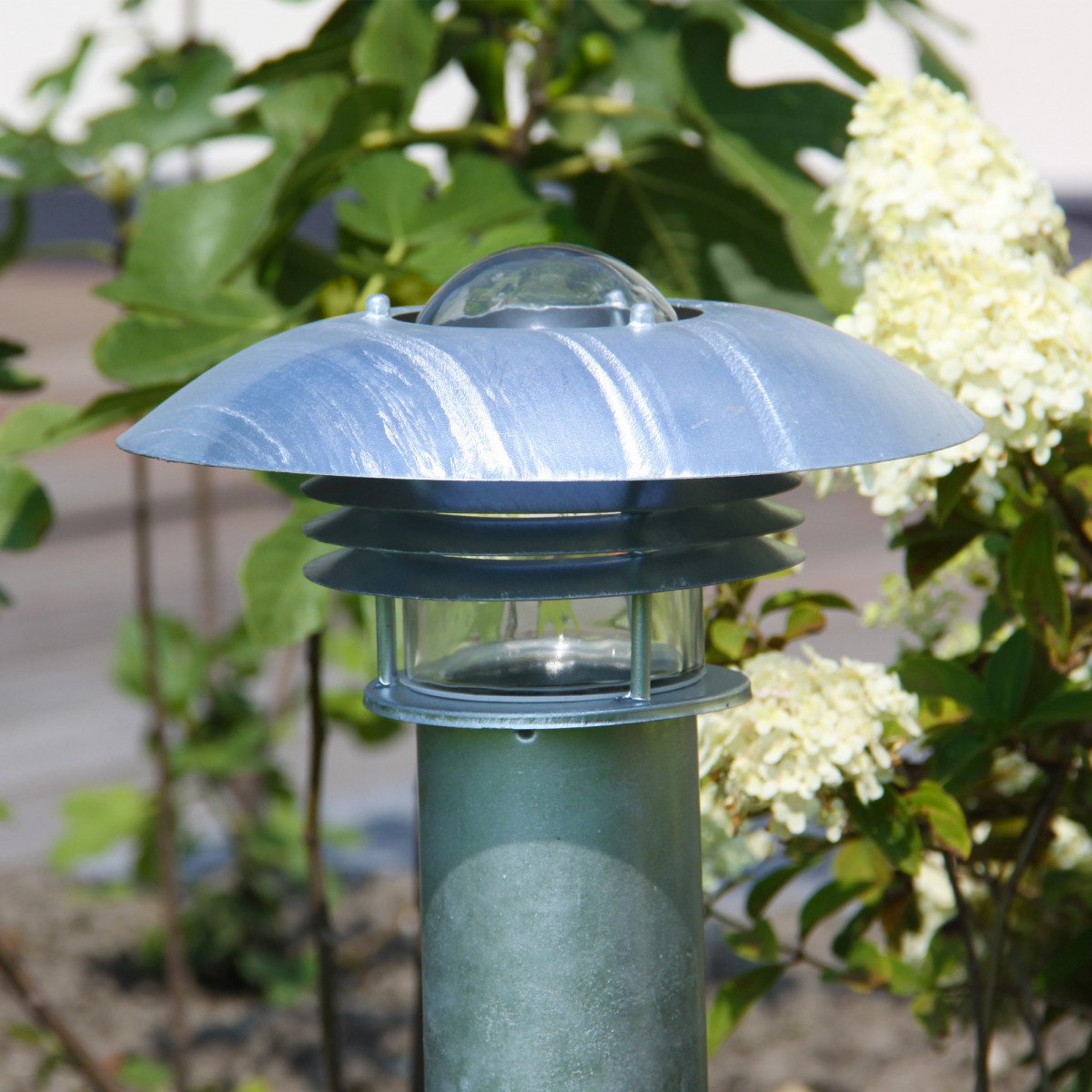 7324 Tuinlamp Riga Sokkel – Stijlvolle verlichting met duurzame eigenschappen 