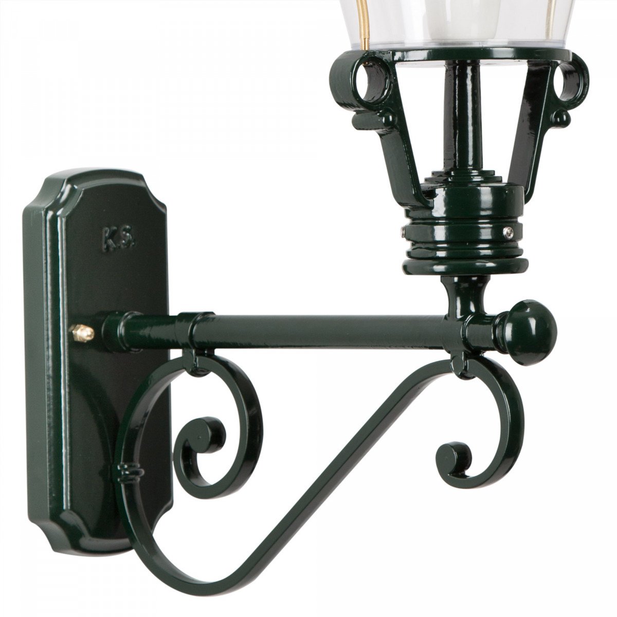 Buitenlamp Baarn L met koperen deksel en sierlijke wandarm in KS groen