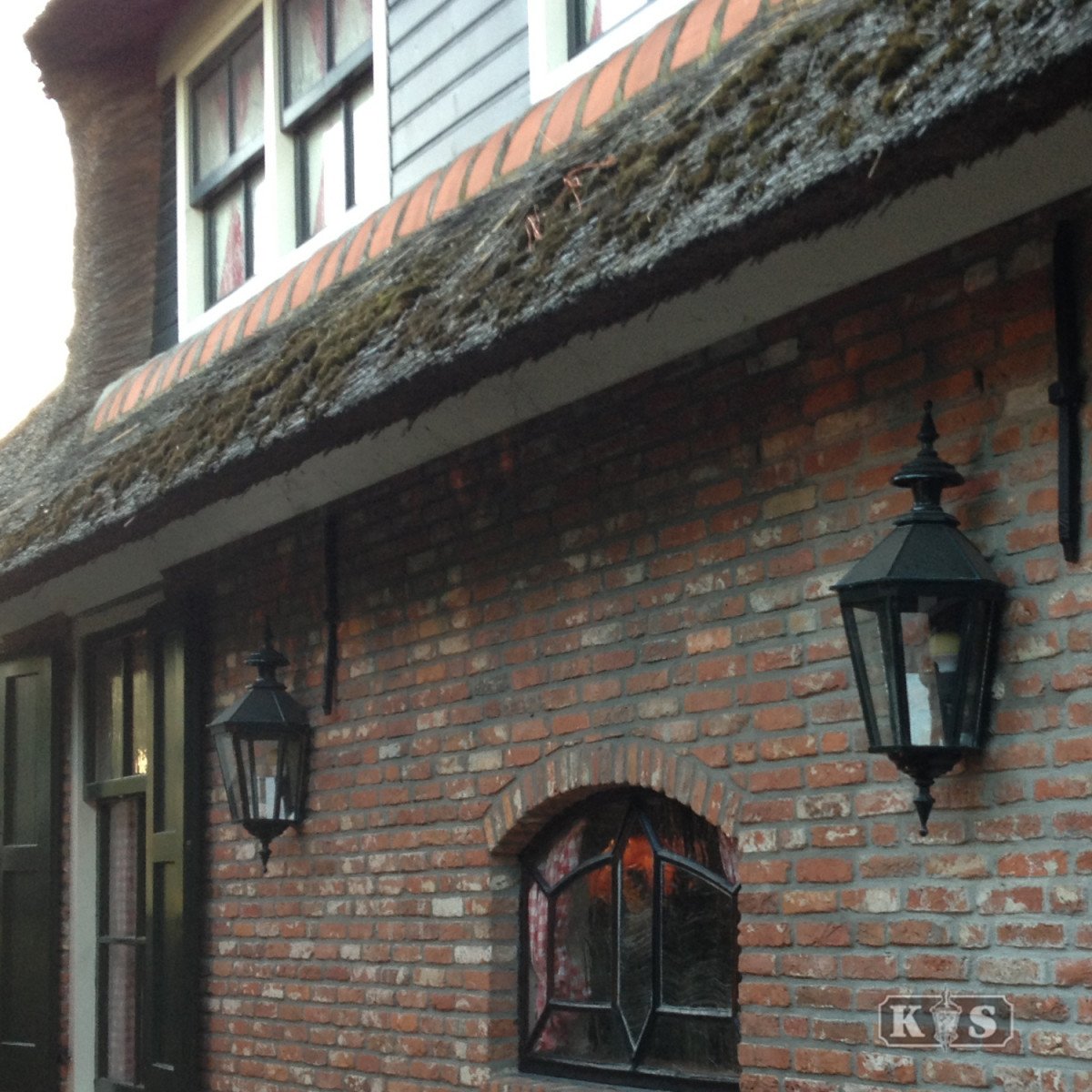 Muurlamp Oxford 10 met kronen