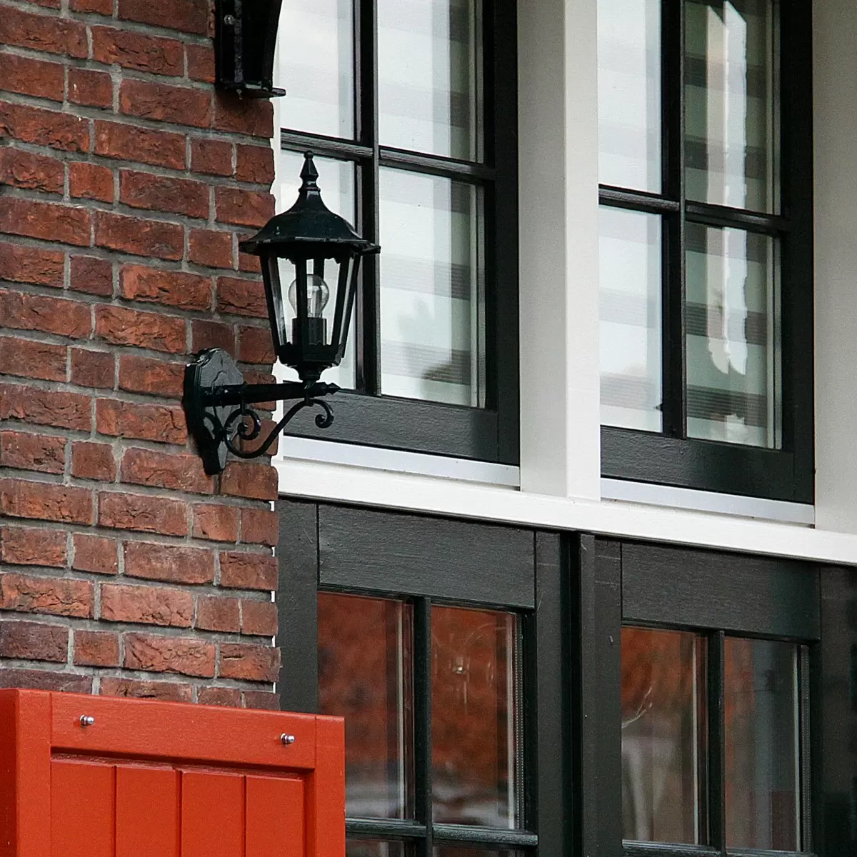 Sportman Ter ere van liefdadigheid Muurlamp Sfeero staand | Officiële site KS Verlichting
