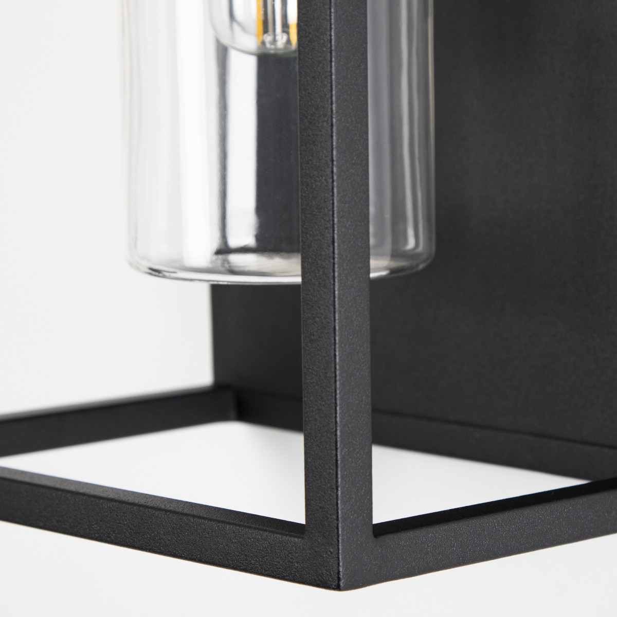 Buitenlamp Hudson zwart, trendy buitenverlichting, stijlvol design, materiaal RVS, zwarte coating, modern box design buitenverlichting van KS Verlichting